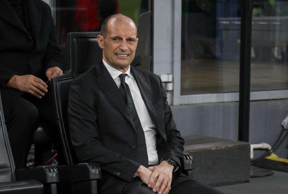Milan, Allegri predica calma: "Inter ha 7 punti di vantaggio ed è la più forte"