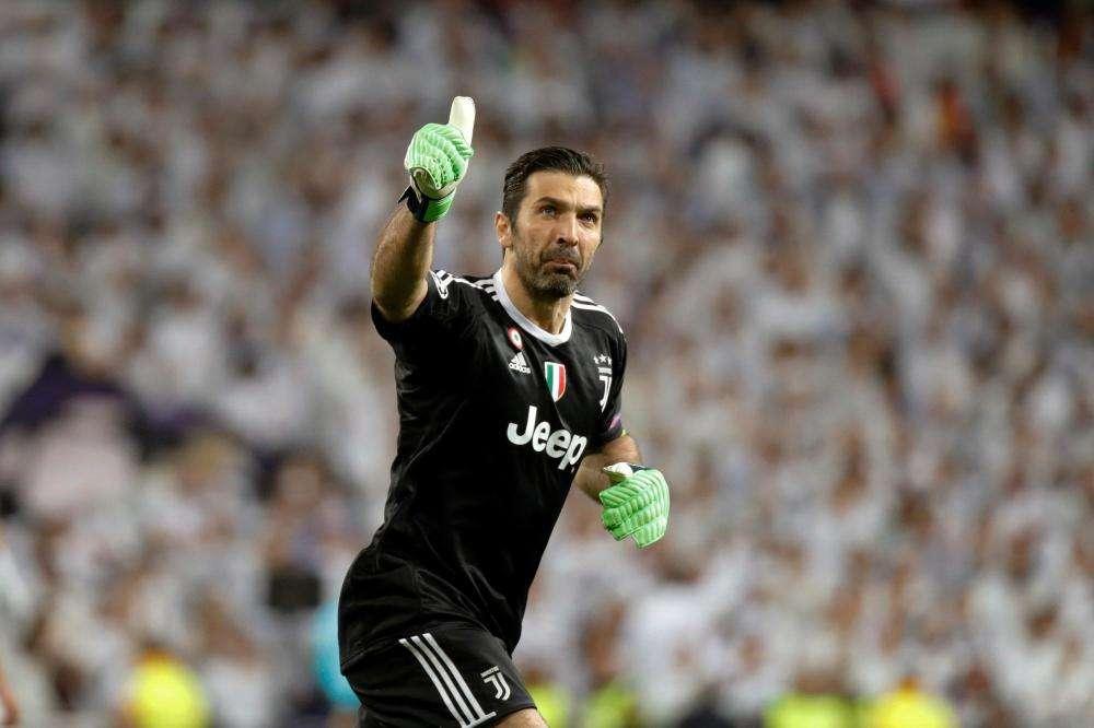Juventus, Buffon: "Si può cadere, ma non si può smettere di combattere"