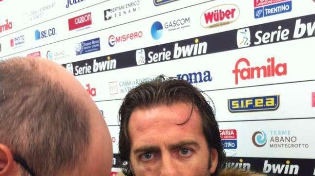 Schwoch promuove Simeone: “Non si risparmia, a Napoli può fare molto bene” 