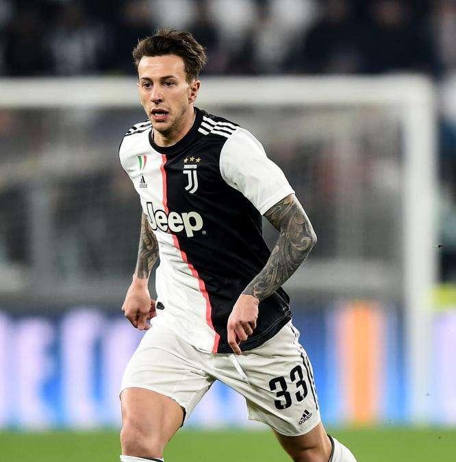 Rai - Milik-Juve, il Napoli apre a Bernardeschi ma vuole un super-conguaglio: le cifre