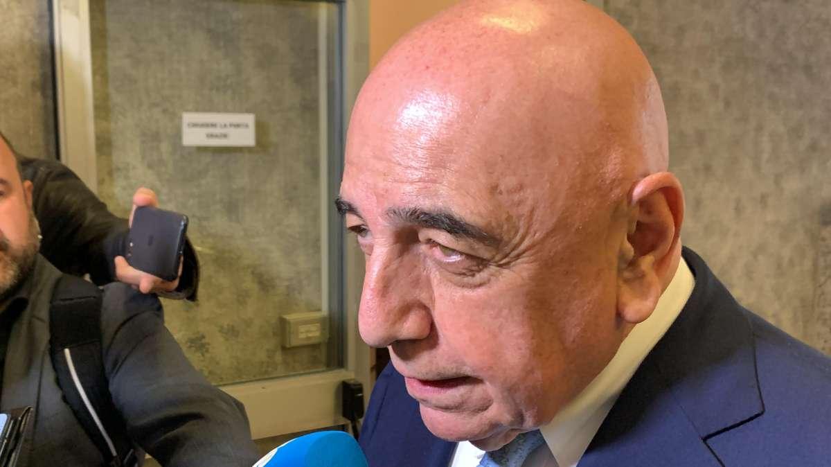 Galliani: "Quando vedo Van Basten mi inginocchio. E' il più forte, forse anche di Maradona"