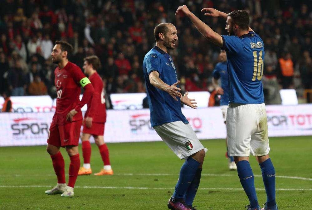 Italia, Florenzi: "Chiellini è l'Ibrahimovic azzurro. Uno mena in campo, l'altro fuori"