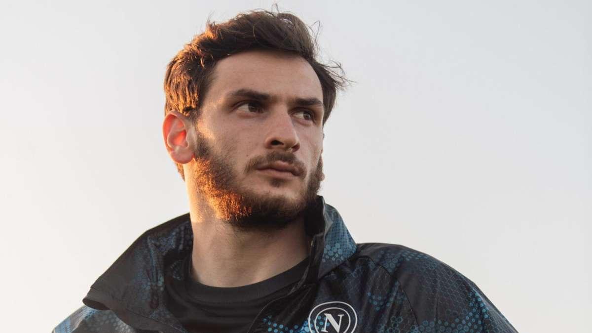 Coca Coca-Napoli, si rafforza partnership: kit in vendita oggi, i dettagli
