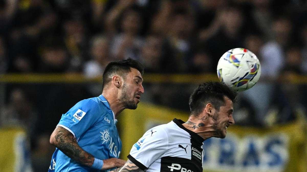 Parma-Napoli 0-0: finisce in parità, Doveri annulla un rigore al Napoli al 97'