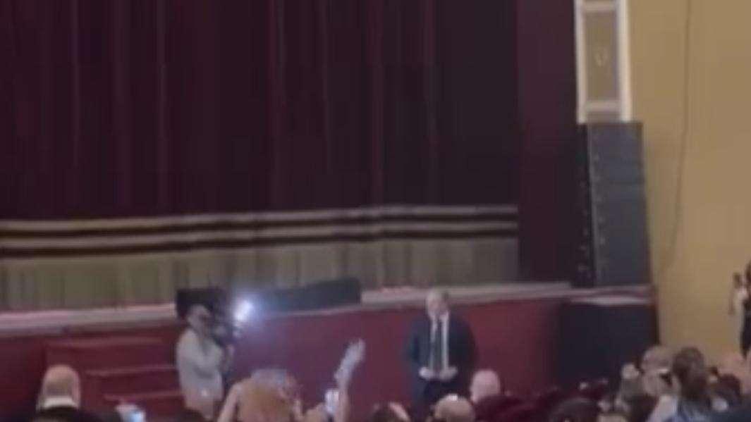 VIDEO TN - ADL allo spettacolo di De Martino all’Augusteo: che ovazione per il patron azzurro!
