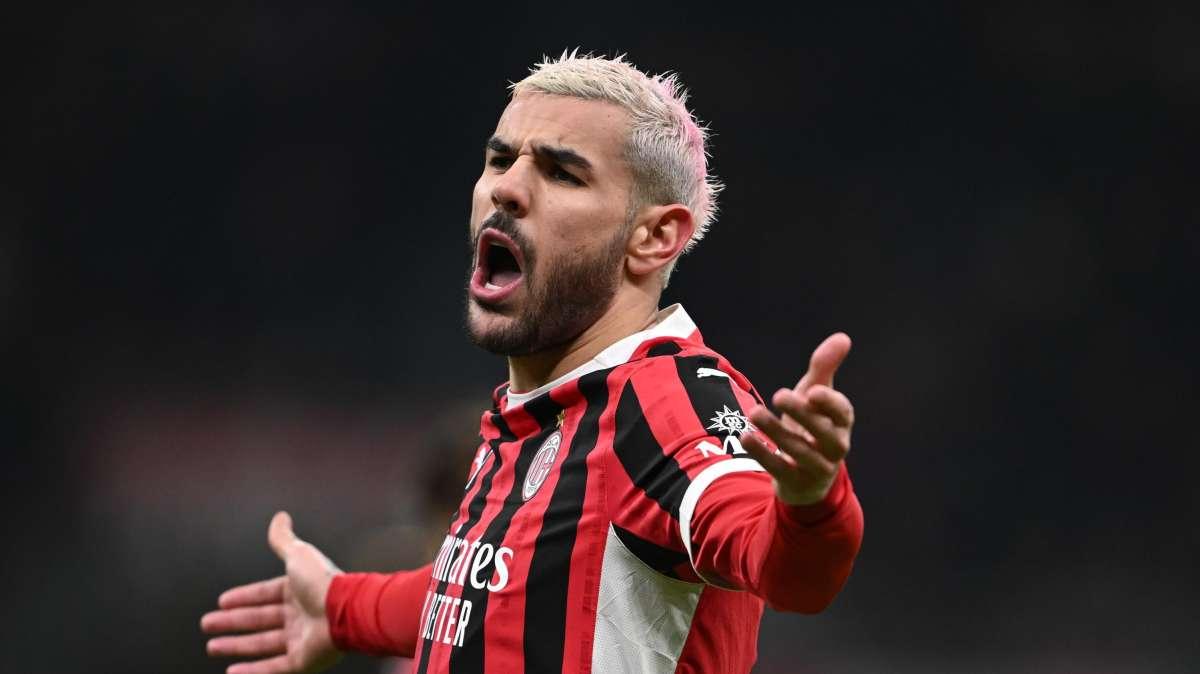 Milan, clima infuocato e rottura con Theo: club pensa ad una multa per la fatale simulazione
