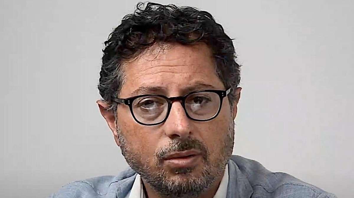 Borrelli: "Napoli ostaggio di un manipolo di cialtroni tedeschi. Inaccettabile"
