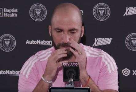 Higuain: "A Napoli momenti indimenticabili, ma nel calcio le cose cambiano velocemente"