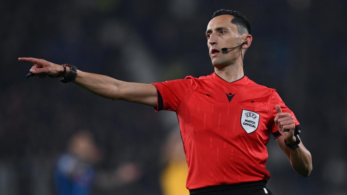 Champions, designato l'arbitro di Napoli-Bodø Glimt: fischierà uno spagnolo