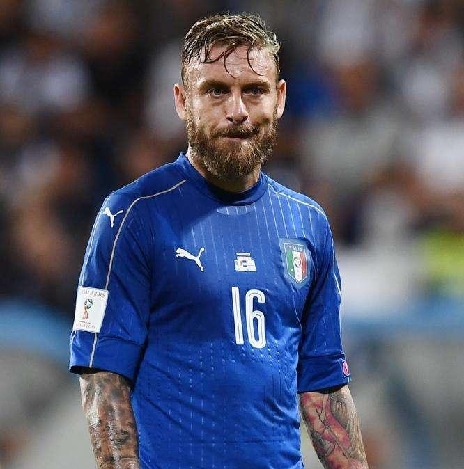 Svezia meritatamente in vantaggio al 61': l'autorete di De Rossi complica i piani di Ventura