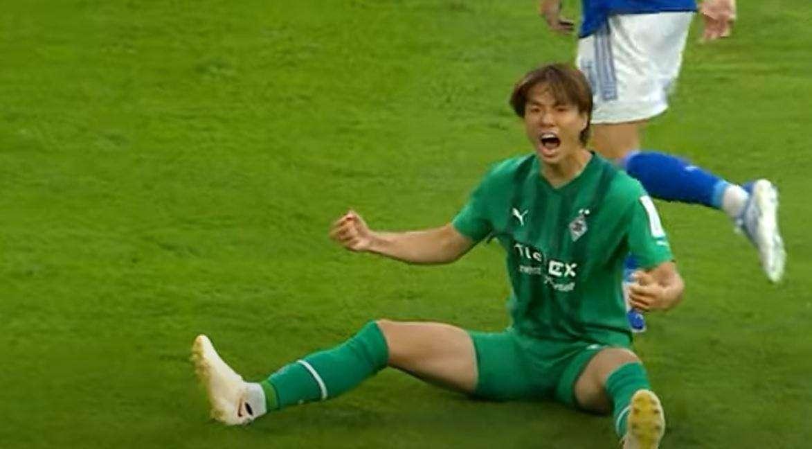 Dalla Germania: "Niente Napoli, Itakura vuole restare al Borussia M'gladbach!"