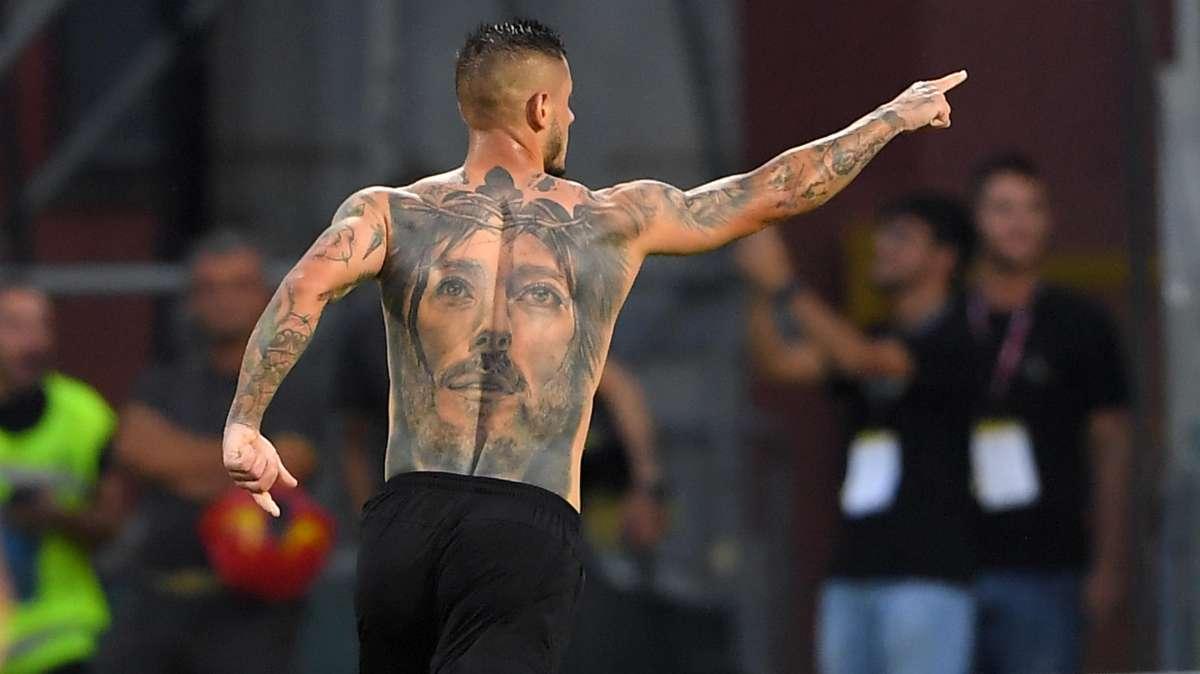 VIDEO - Mazzocchi show in nazionale: canta in napoletano un brano di Sal Da Vinci
