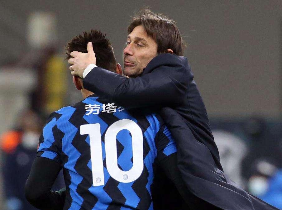 Juve, lo scudetto si allontana dopo il ko di Napoli: le quote aggiornate 