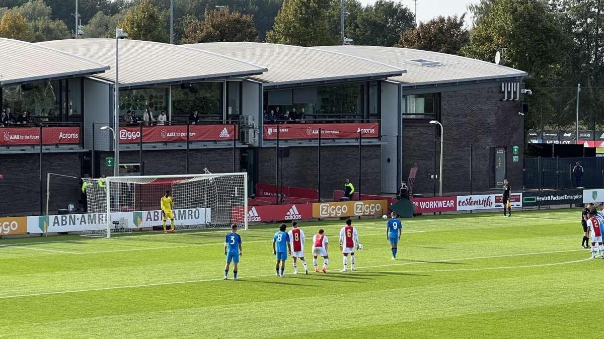 RILEGGI LIVE - Youth League, Ajax-Napoli 5-1: terzo ko di fila, olandesi troppo forti per gli azzurrini