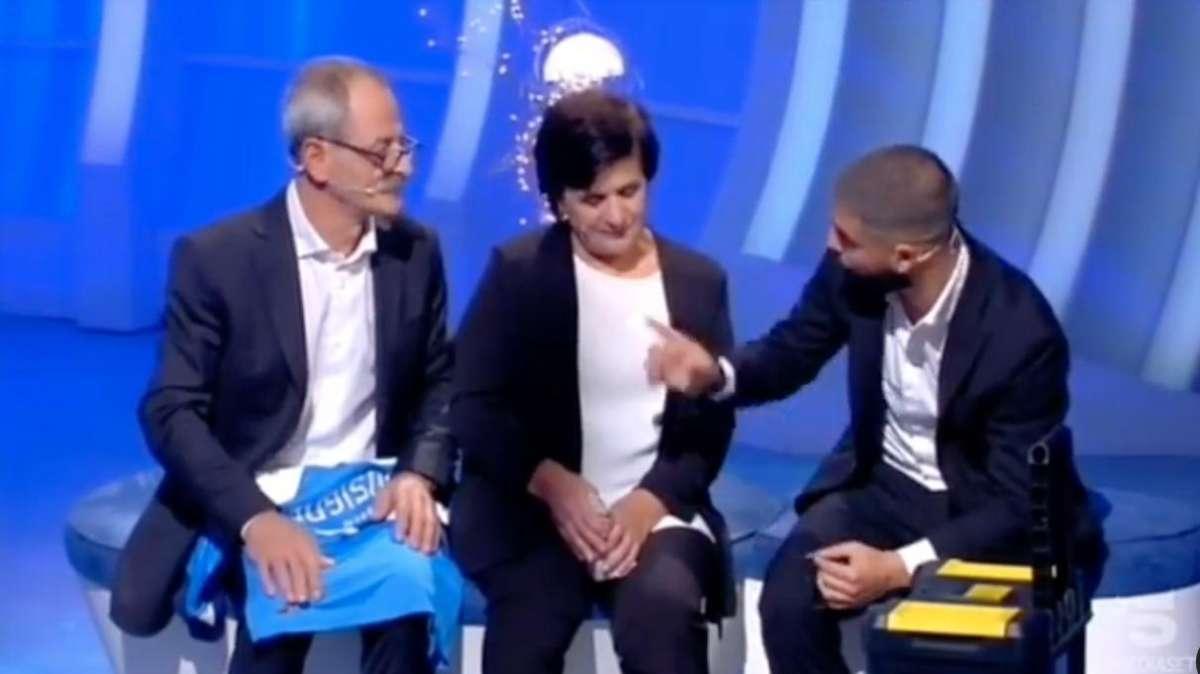VIDEO - Insigne a "C'è Posta per te": non trattiene le lacrime per la perdita di una figlia