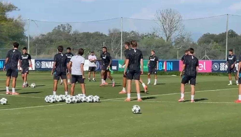 Castel Volturno, buone notizie per Conte: inizialmente in gruppo Spinazzola e Olivera!