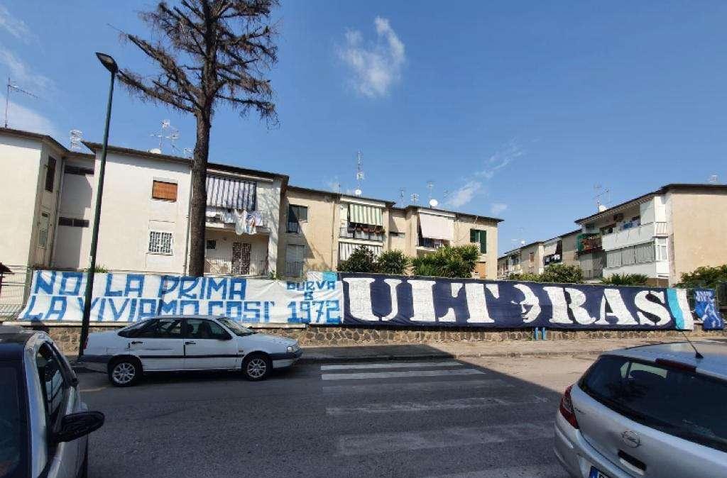FOTO - Ultras curva B espongono striscione alla Loggetta: "Noi la prima la viviamo così"