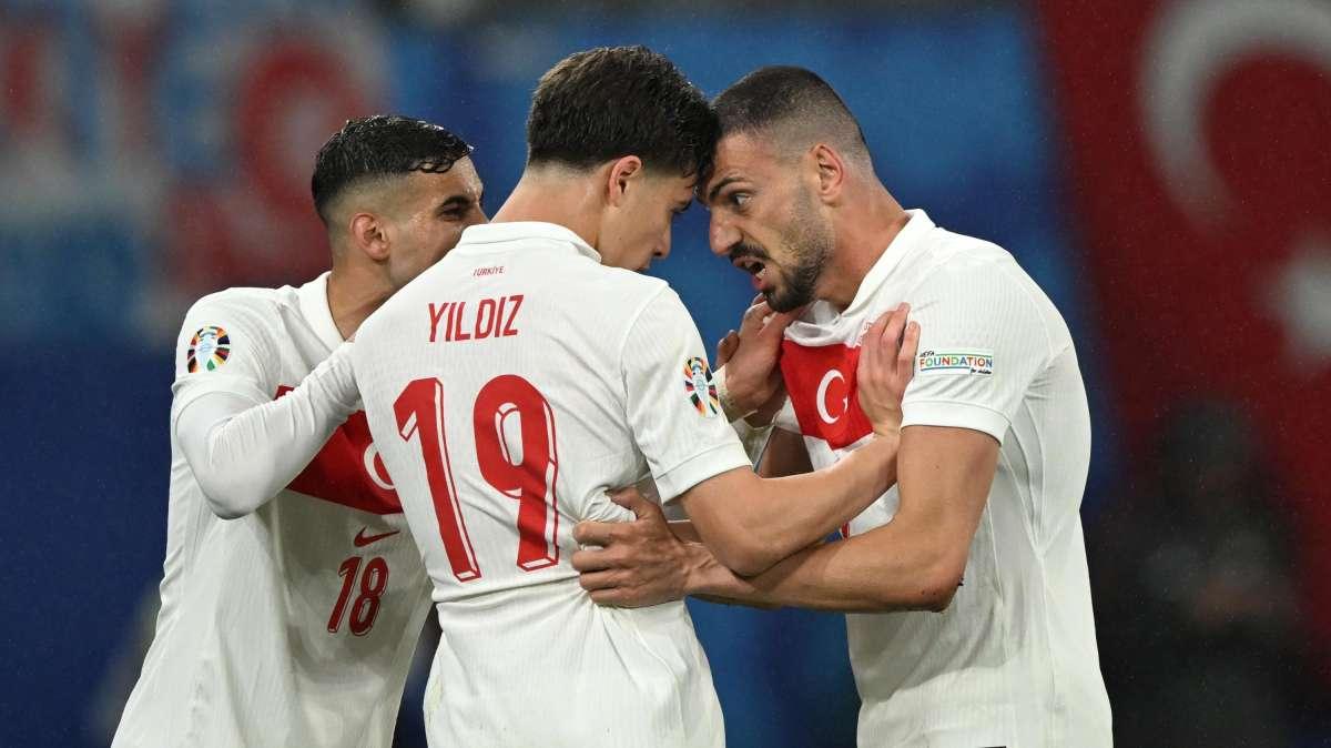 Demiral fa volare la Turchia! Doppietta all’Austria che sfiora il pari al 93’: Montella è ai quarti