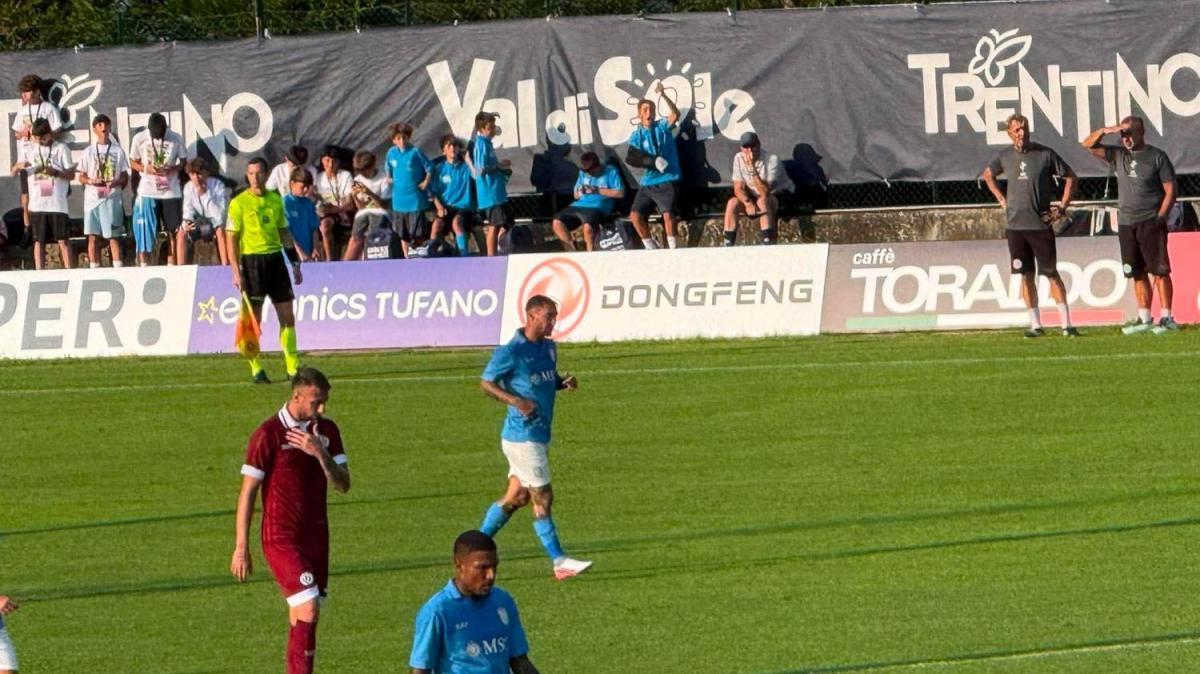 Napoli-Arezzo 1-3, gol e sintesi della prima amichevole a Dimaro: gli highlights