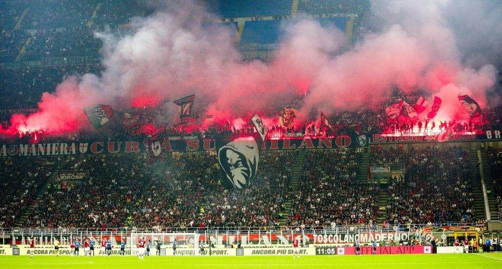 Grave episodio dopo Bologna-Milan: accoltellato tifoso rossonero all'uscita del settore ospiti