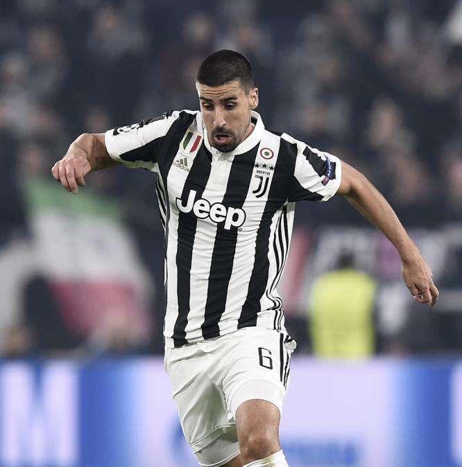 Juve, Khedira si carica per la sfida al San Paolo: "Napoli-Juve, niente da aggiungere"