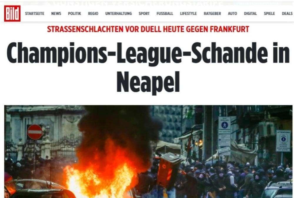 Dopo aver dato voce alle proteste per il divieto, il sito dell'Eintracht ignora gli scontri di Napoli