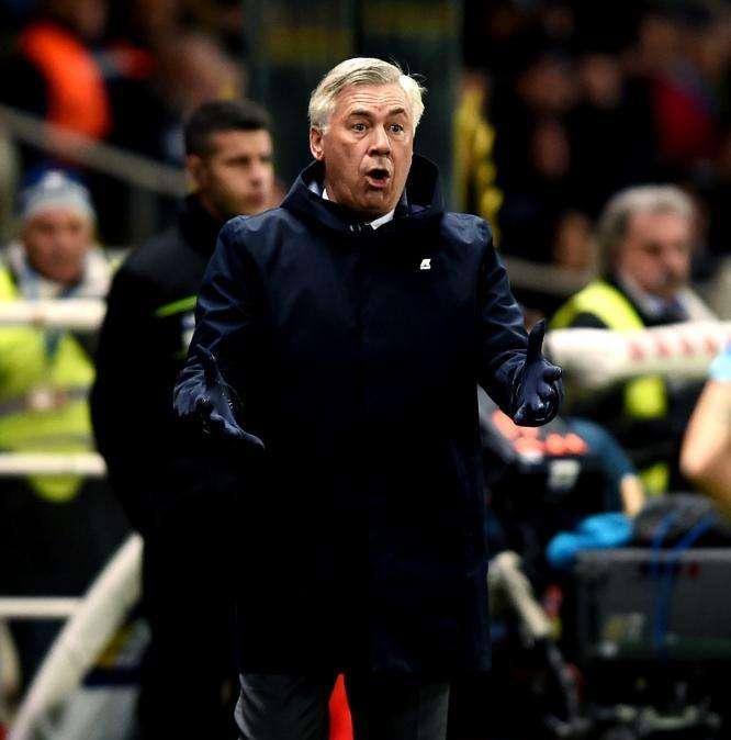 Gazzetta - Ancelotti ha solo un dubbio in difesa: Mario Rui può rientrare direttamente giovedì