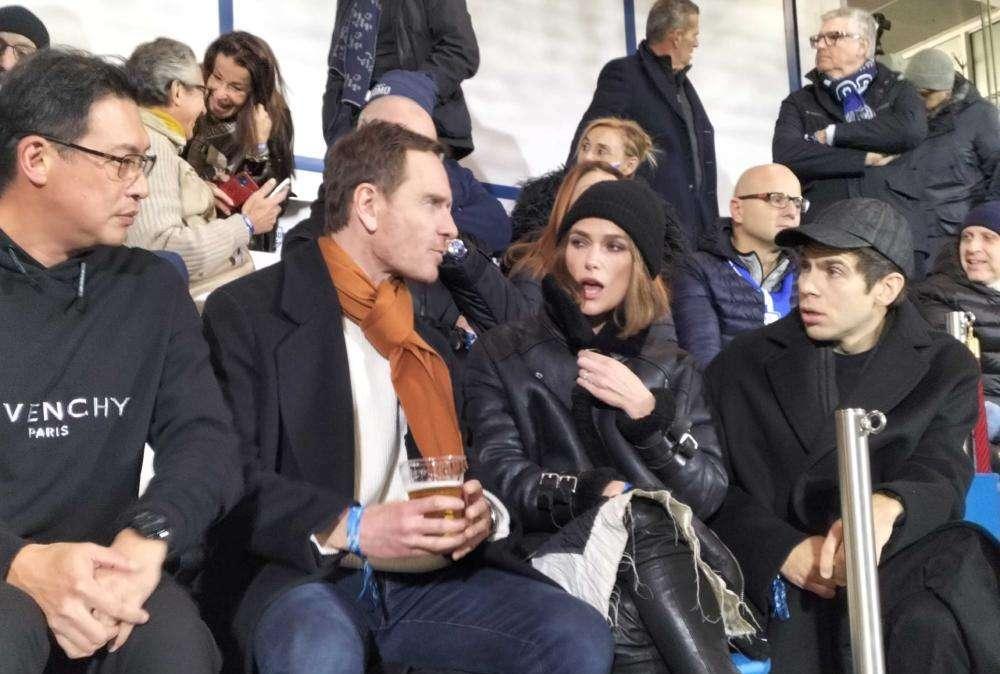 Pazzesco a Como: Keira Knightley e Adrien Brody in tribuna, quante star di Hollywood!