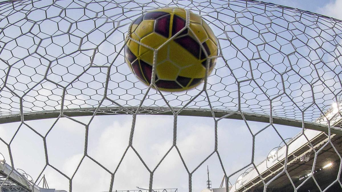 Clamoroso Mondiali: arbitro somalo interrogato per 11 ore appena arrivato in America