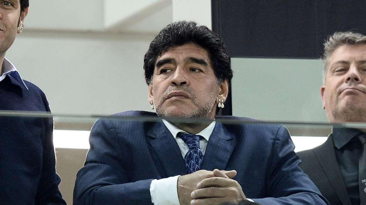 Morte Maradona, ricomincia il processo: in 7 rischiano fino a 25 anni di carcere!