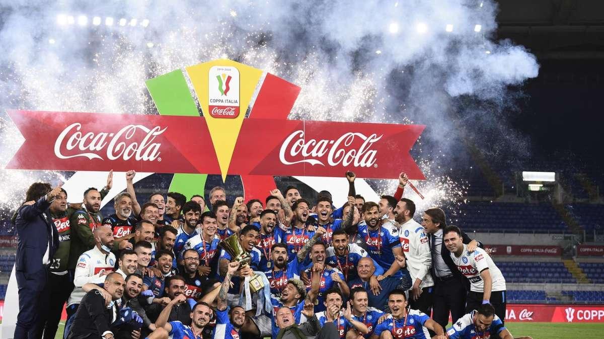 VIDEO - "Siamo pronti!", il Napoli saluta il 2020 con una clip: dalle iniziative per il lockdown alla Coppa