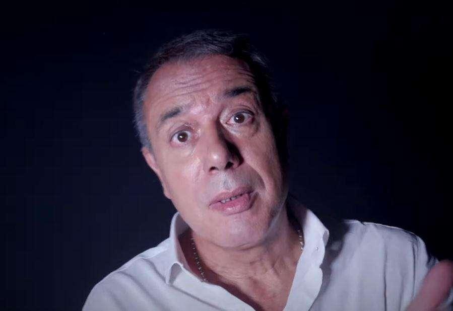 La città di Napoli in ansia: il cantante Federico Salvatore ricoverato per emorragia cerebrale