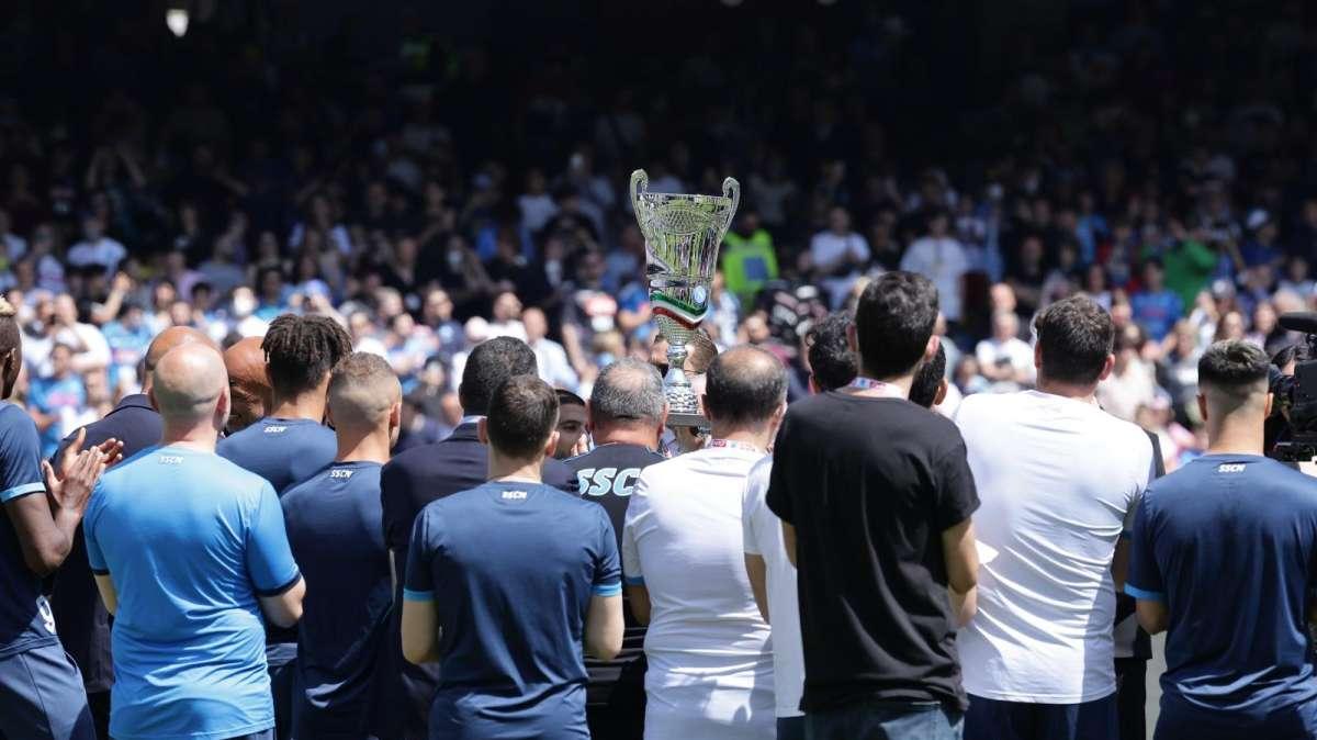 "Foto negata durante il saluto a Insigne": duro comunicato dell'USSI contro la SSCNapoli