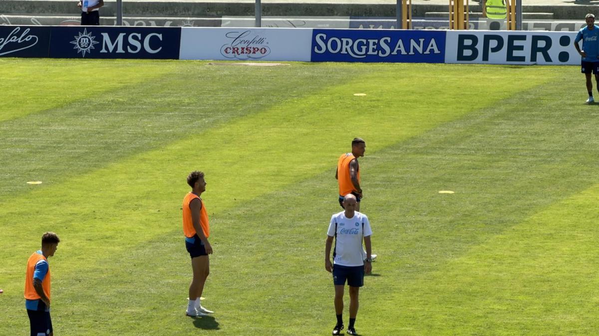 Castel di Sangro, Allegri allena la fase difensiva: ecco il lavoro svolto sulla linea