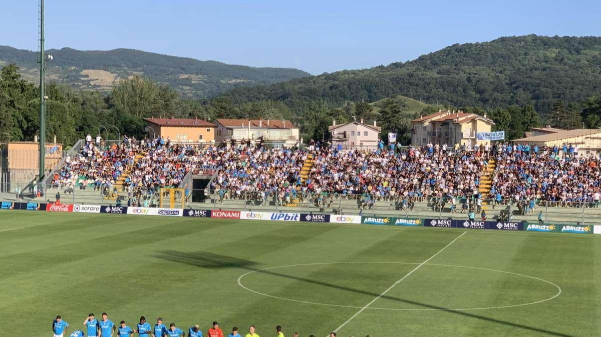 CdS - Dominio senza abbagliare con Raspa mezzala: il vecchio Napoli s'è visto solo a tratti