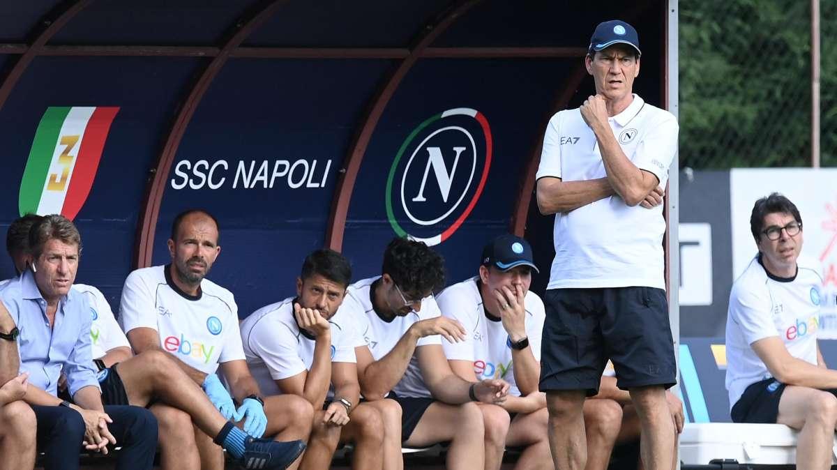 RILEGGI LIVE - Napoli-Hatayspor 4-0 (22', 27' Osimhen, 64', 70' Simeone): gli azzurri si divertono, poker ai turchi! 