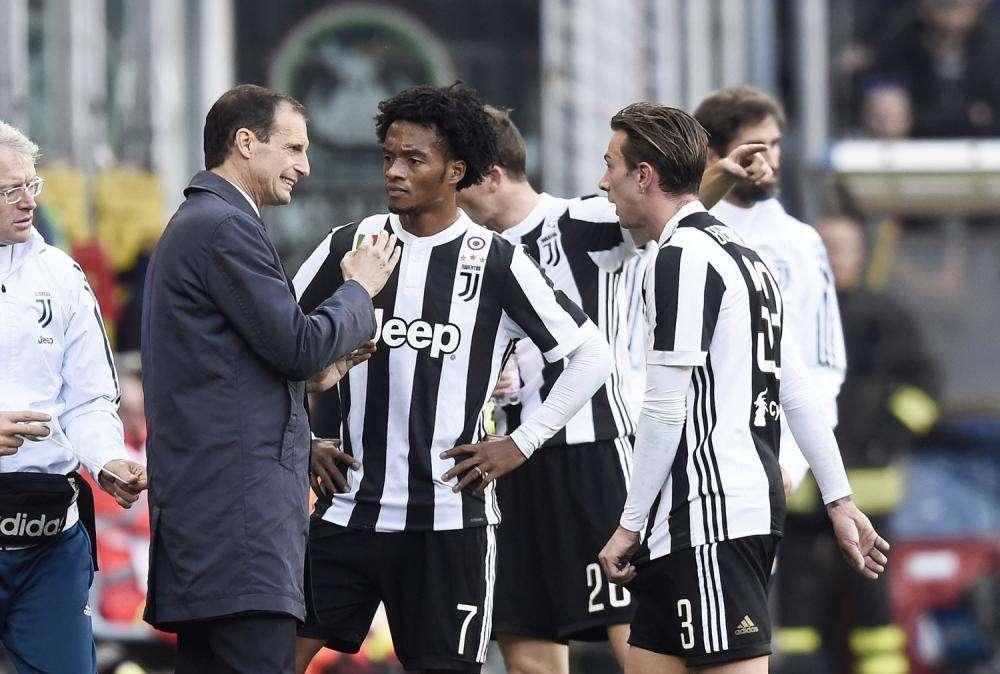 La folle teoria da Torino: "Rigore al Napoli per fallo di Allan su Maggio e venerdì sera col Var la faranno durare due giorni"