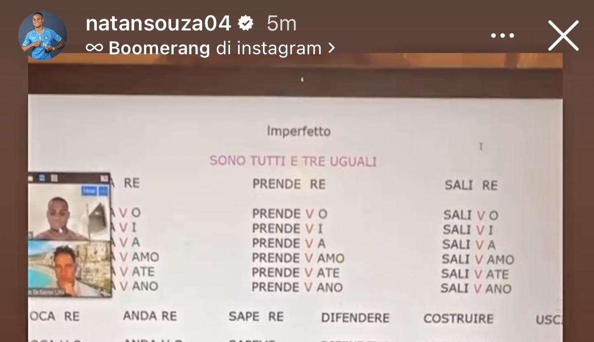 FOTO - Natan a lavoro anche fuori dal campo: lezioni di italiano per il difensore 