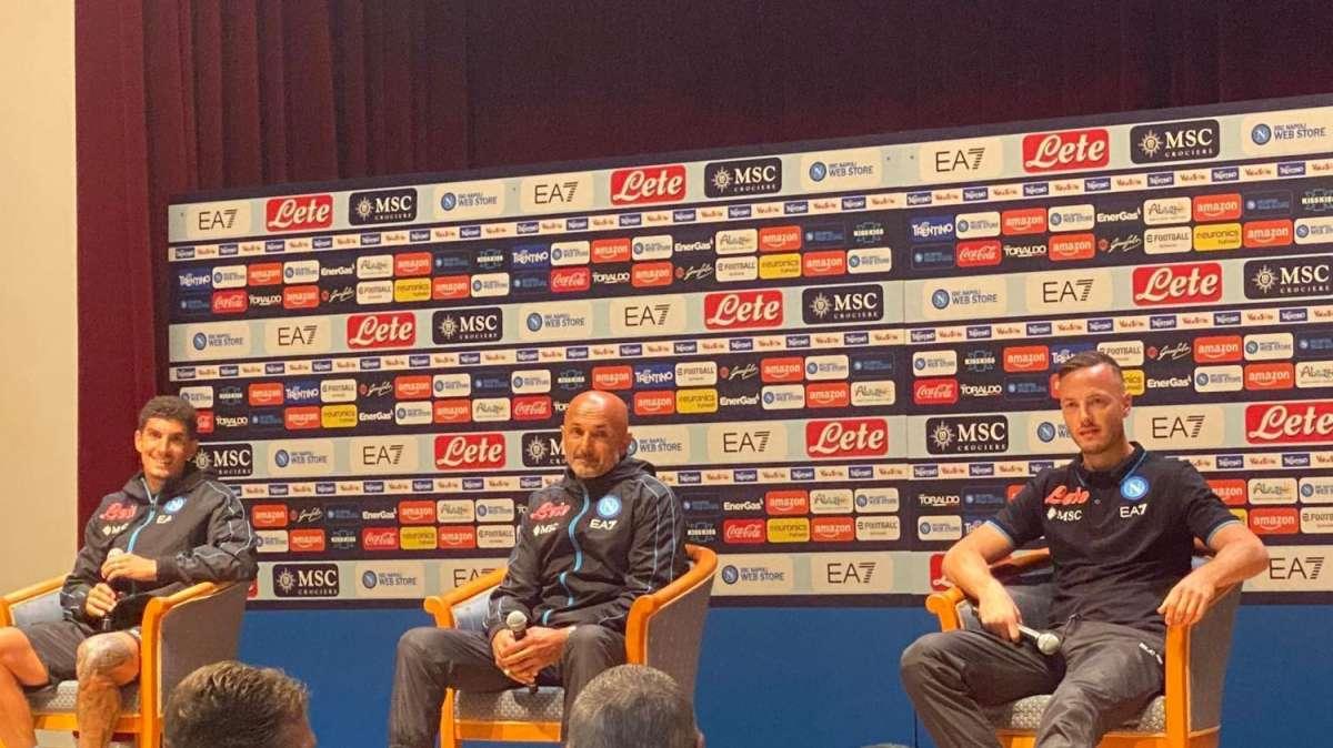 RILEGGI LIVE - Spalletti ai tifosi: “KK? Se vorrà partire, lo ringrazieremo. Dybala? Top. Su Politano…”, Rrahmani e Di Lorenzo: “L’entusiasmo c’è!”