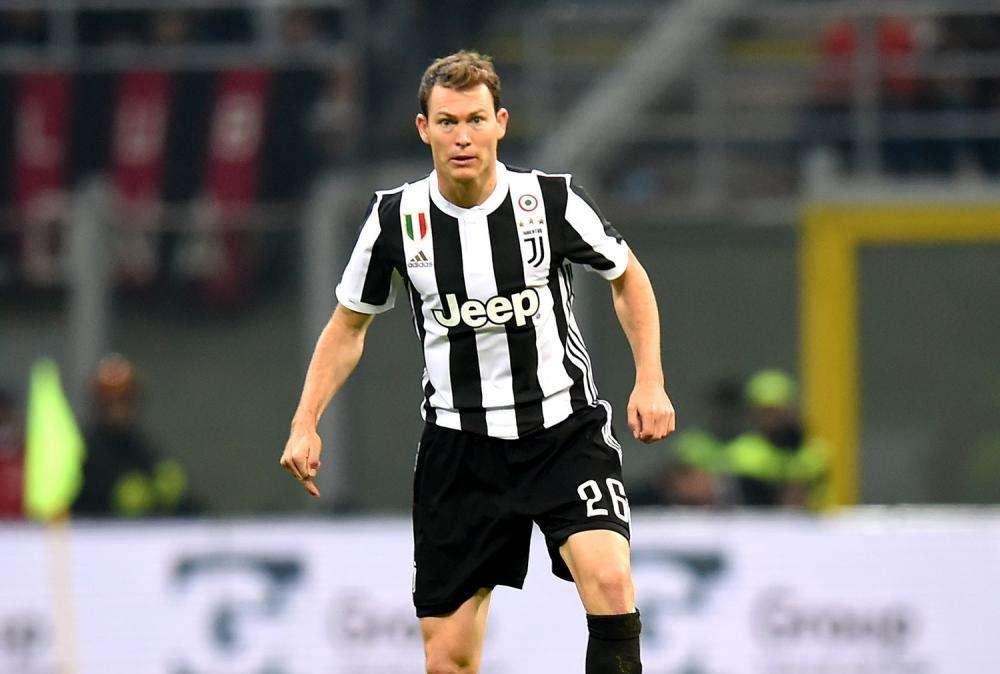 Ziliani attacca Lichtsteiner: "Ha fatto fuori Praet dopo 20'. Nè ammonizione, nè punizione..."