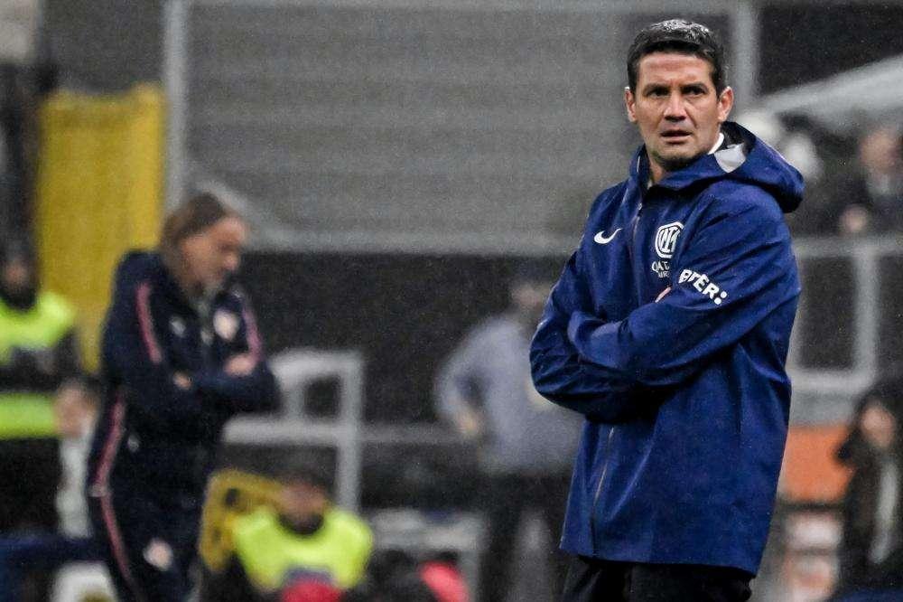 Si parla troppo di Pio Esposito? Chivu: "Pressione fa parte del gioco"