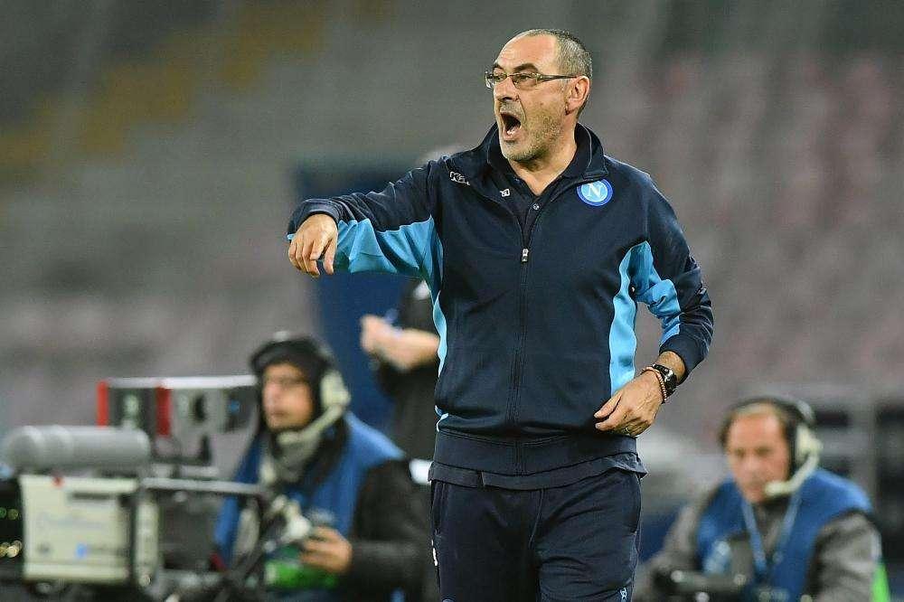 Siparietto a bordocampo dopo il terzo gol: Insigne scatta in piedi e spintona Sarri