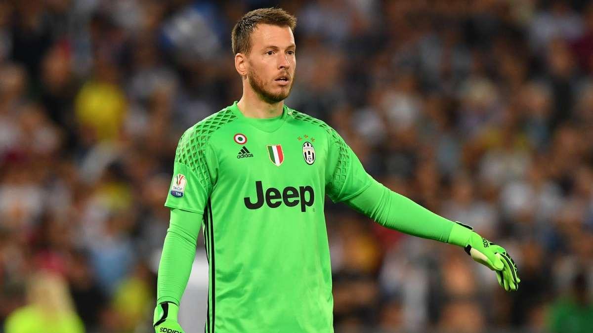 Dalla Spagna - Neto ha scelto il Napoli! Può arrivare gratis, ma deve ridursi stipendio