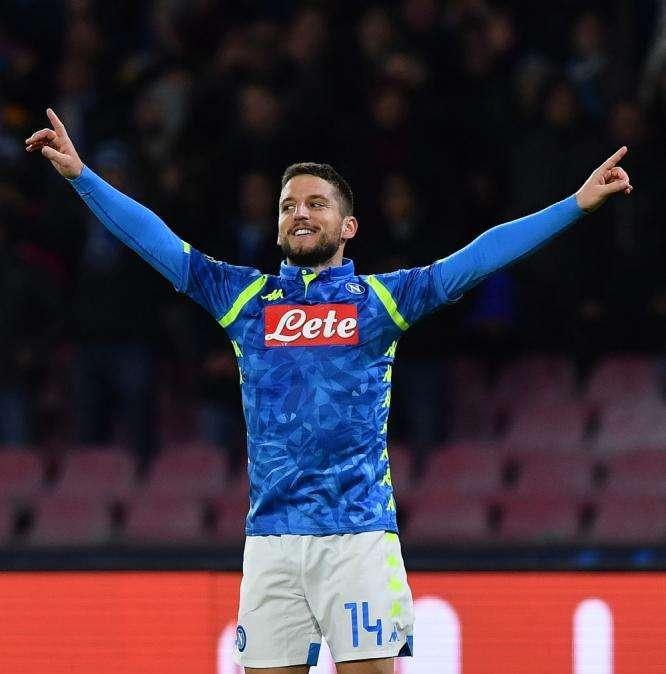 La Uefa sceglie Mertens: belga candidato al gol più bello della settimana di Champions