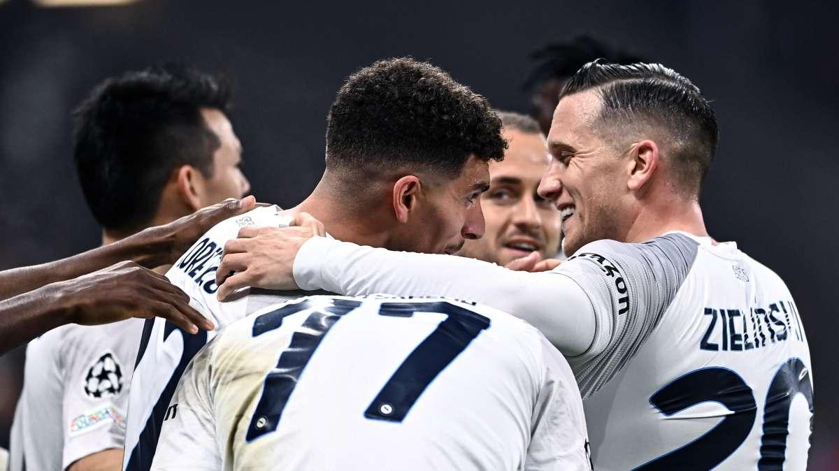Repubblica - Ipotesi festa in Piazza con Gigi d'Alessio per lo scudetto: le idee del Comune