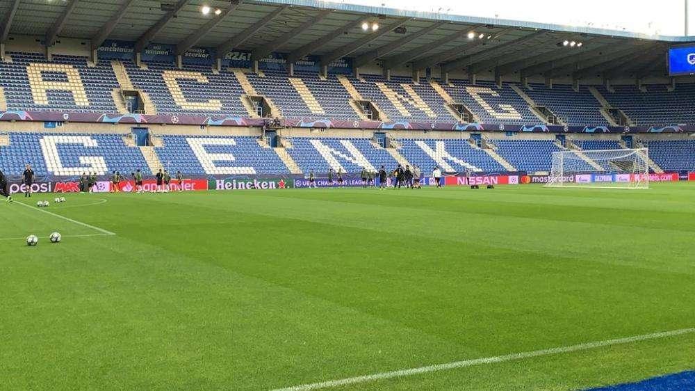 Genk-Liverpool, due tifosi sbagliano città ed atterrano a... Gent! Il club li ospita per l'Europa League