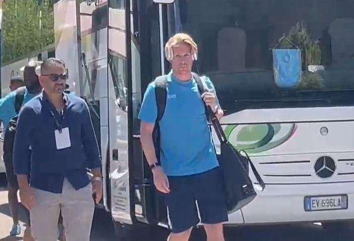 Il Napoli è a Dimaro: azzurri in Val di Sole, che ovazione per De Bruyne!