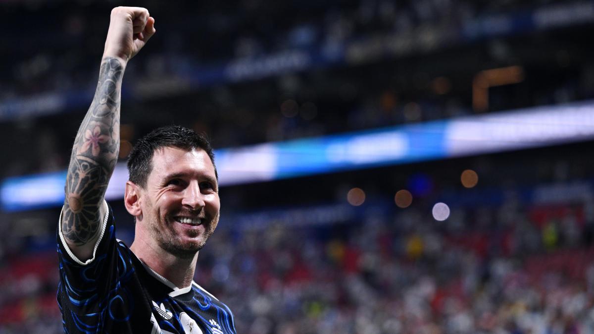Messi da brividi dedica la vittoria a Diego: “Starà godendo. Mai paragonato a lui, mi voleva bene”