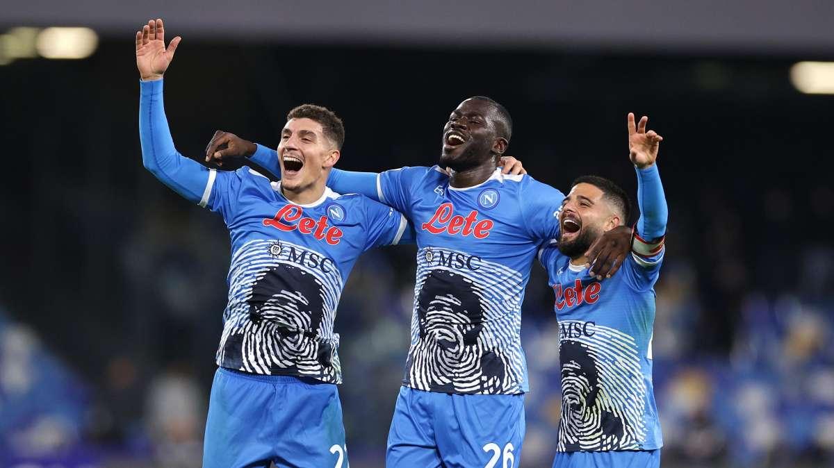 Sputare sul passato non farà vincere lo scudetto al Napoli