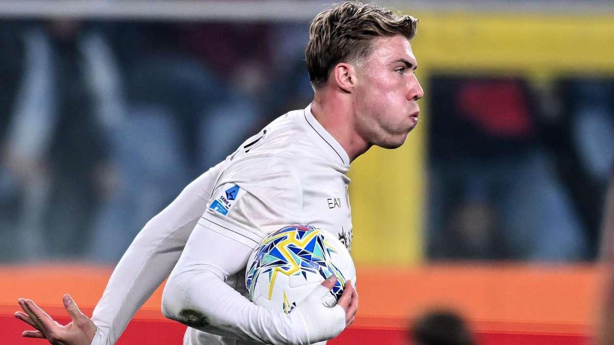 Genoa-Napoli 2-3, le pagelle: Scott eroico, Buongiorno drammatico. Hojlund decide, JJ ingenuo 
